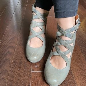 Miz Mooz Tillman heels size 9